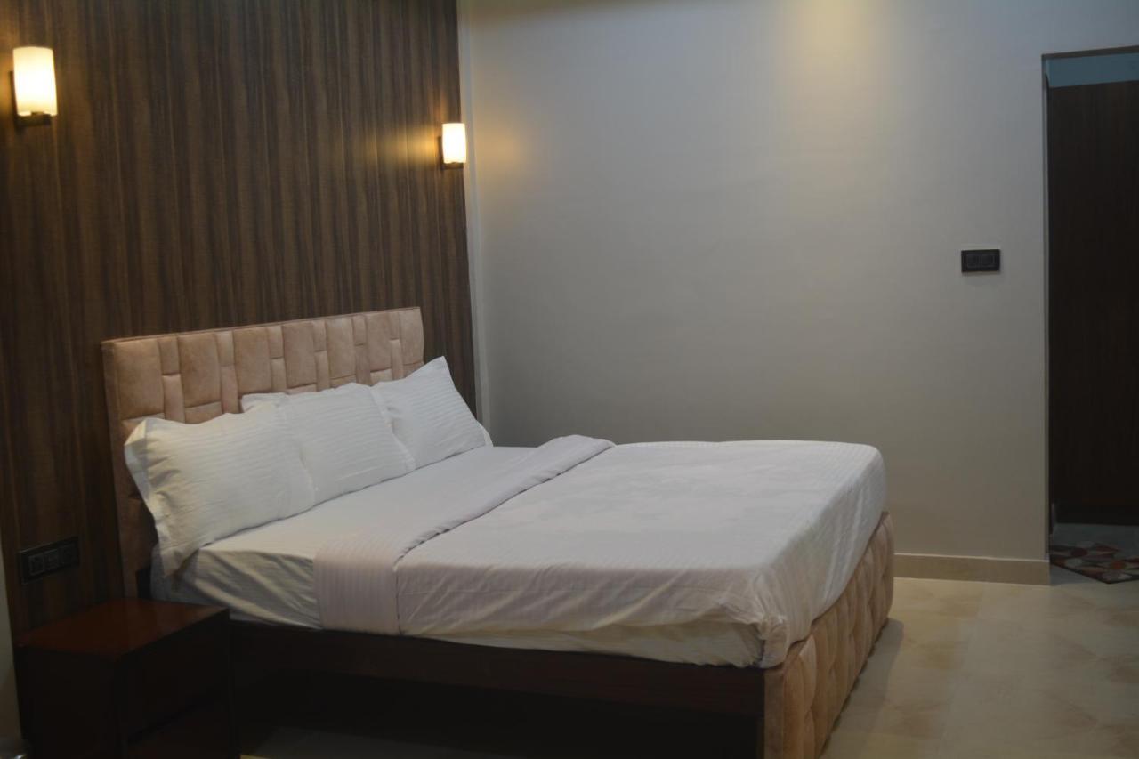 Maharaja Hotel & Banquet Darbhanga Dış mekan fotoğraf