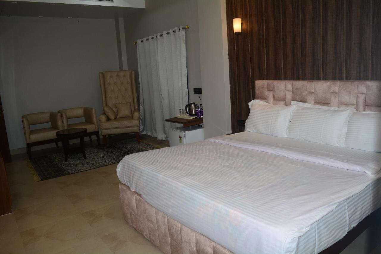 Maharaja Hotel & Banquet Darbhanga Dış mekan fotoğraf