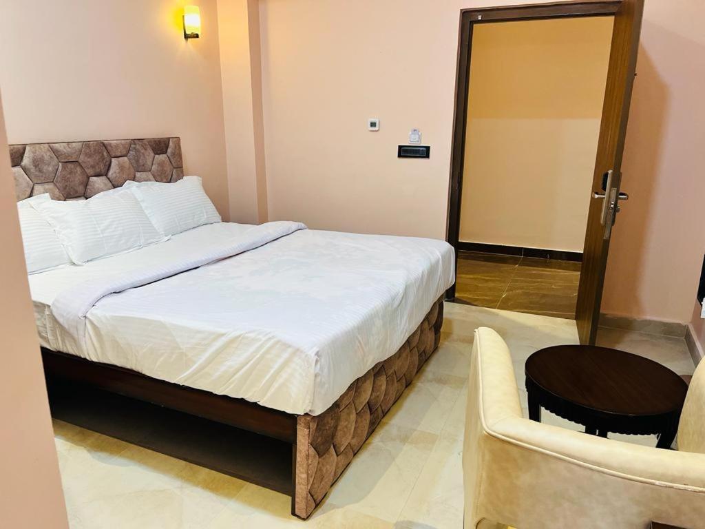Maharaja Hotel & Banquet Darbhanga Dış mekan fotoğraf
