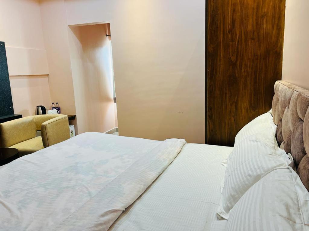Maharaja Hotel & Banquet Darbhanga Dış mekan fotoğraf